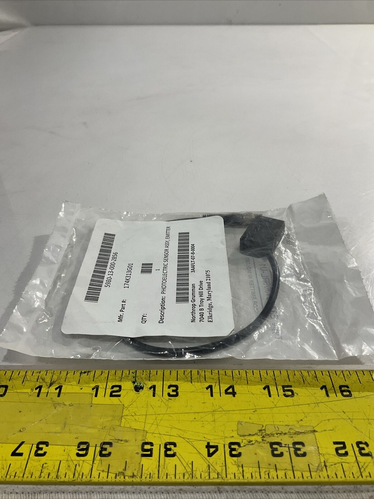 OMRON E3ZT81J0SRL-U1 PHOTOELECTRIC SENSOR ASSY , EMITTER LOT OF 2 U3S