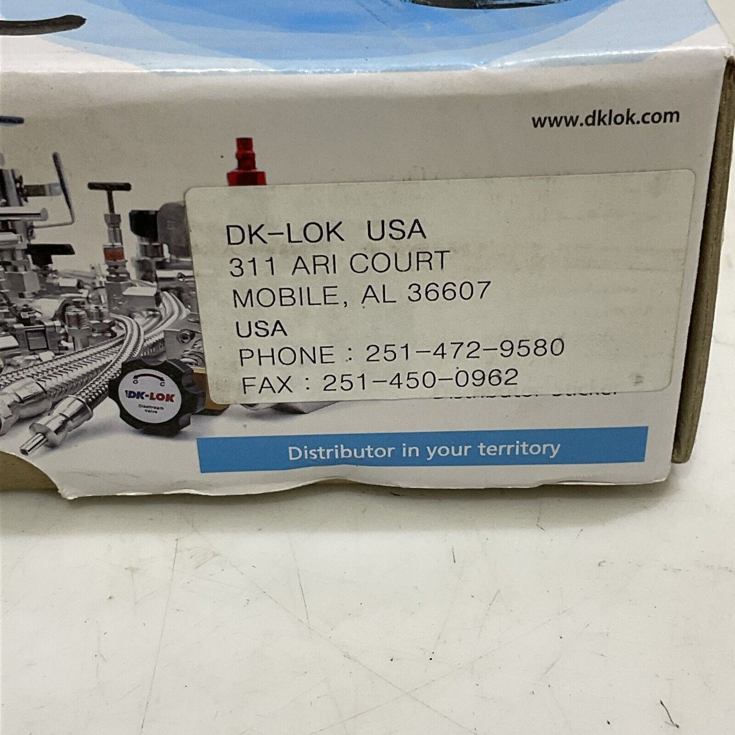 DK-LOK DMC-4-4N-S MALE STEEL CONNECTOR 1/4” TUBE X 1/4 NPT S316 LOT OF 70 G7T