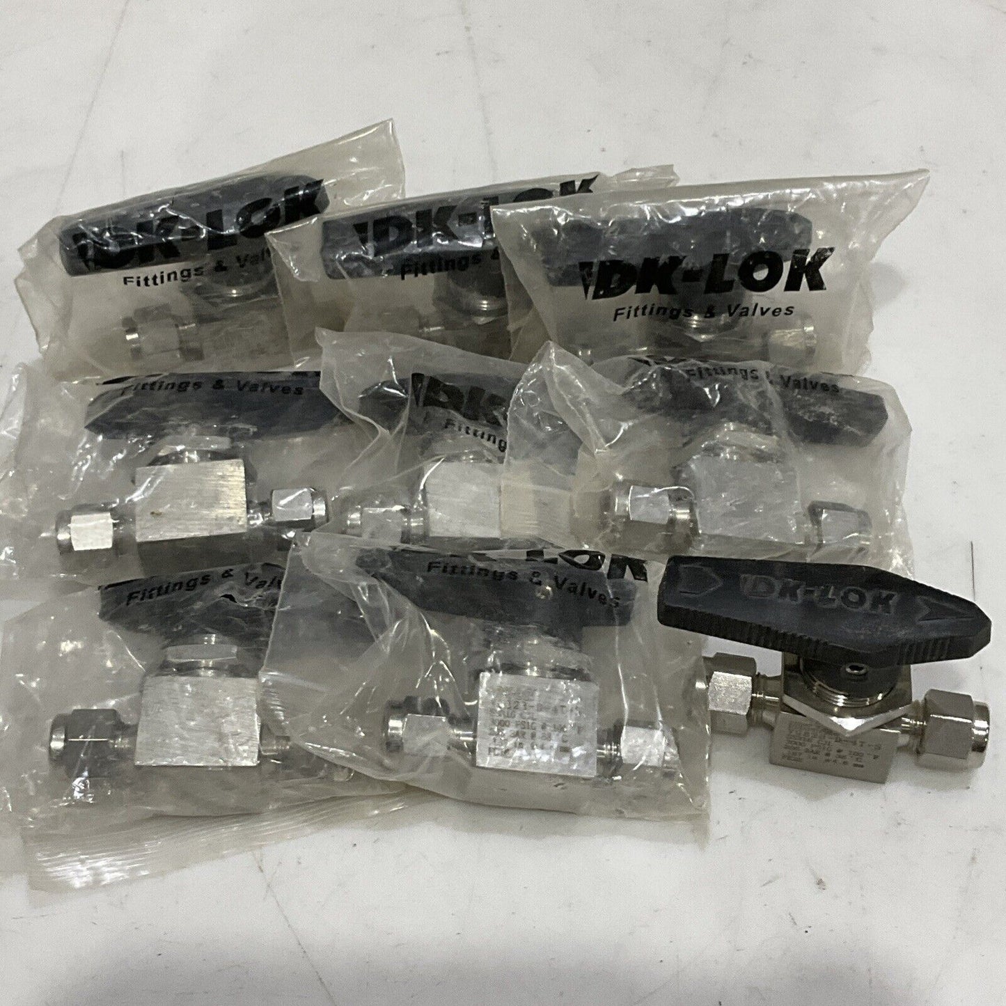 DK-LOK VG82B-D-4T-S VALVE VG82 3000 PSIG SS316 CJL 4.8MM LOT OF 9 G7T