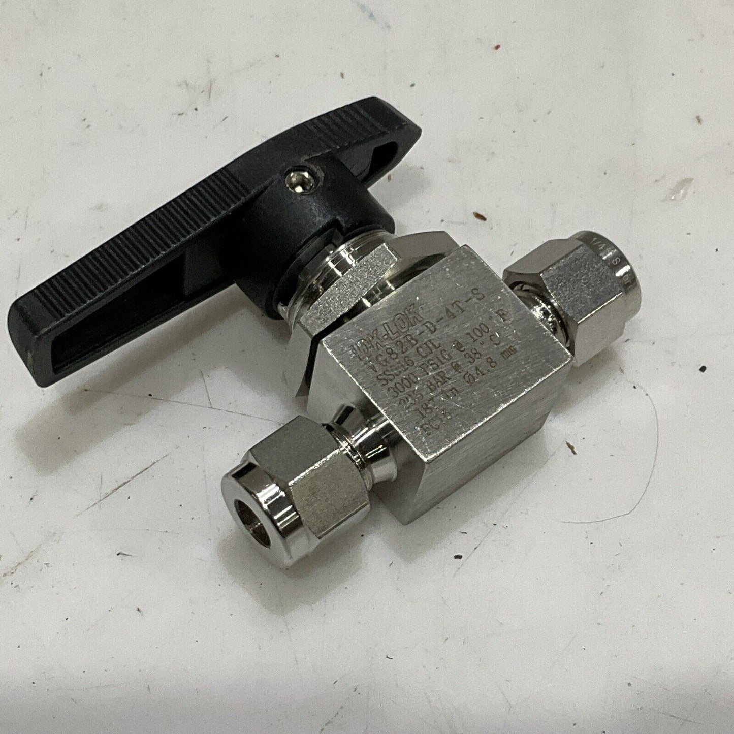 DK-LOK VG82B-D-4T-S VALVE VG82 3000 PSIG SS316 CJL 4.8MM LOT OF 10 G7T