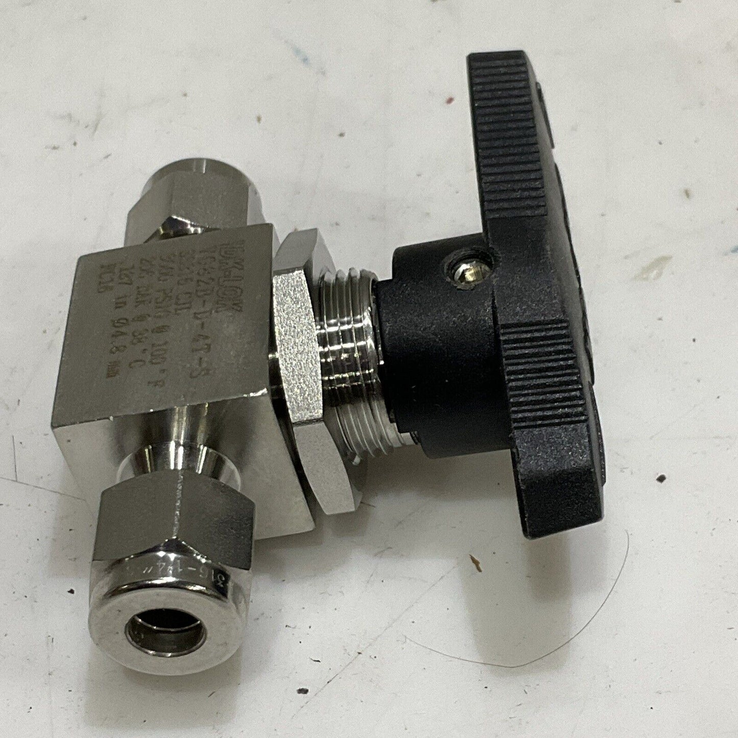DK-LOK VG82B-D-4T-S VALVE VG82 3000 PSIG SS316 CJL 4.8MM LOT OF 10 G7T