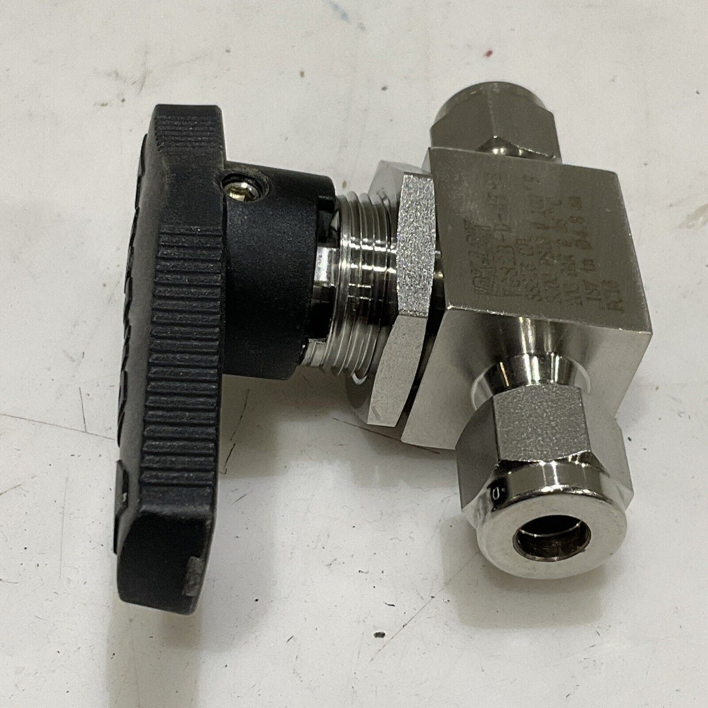 DK-LOK VG82B-D-4T-S VALVE VG82 3000 PSIG SS316 CJL 4.8MM LOT OF 10 G7T