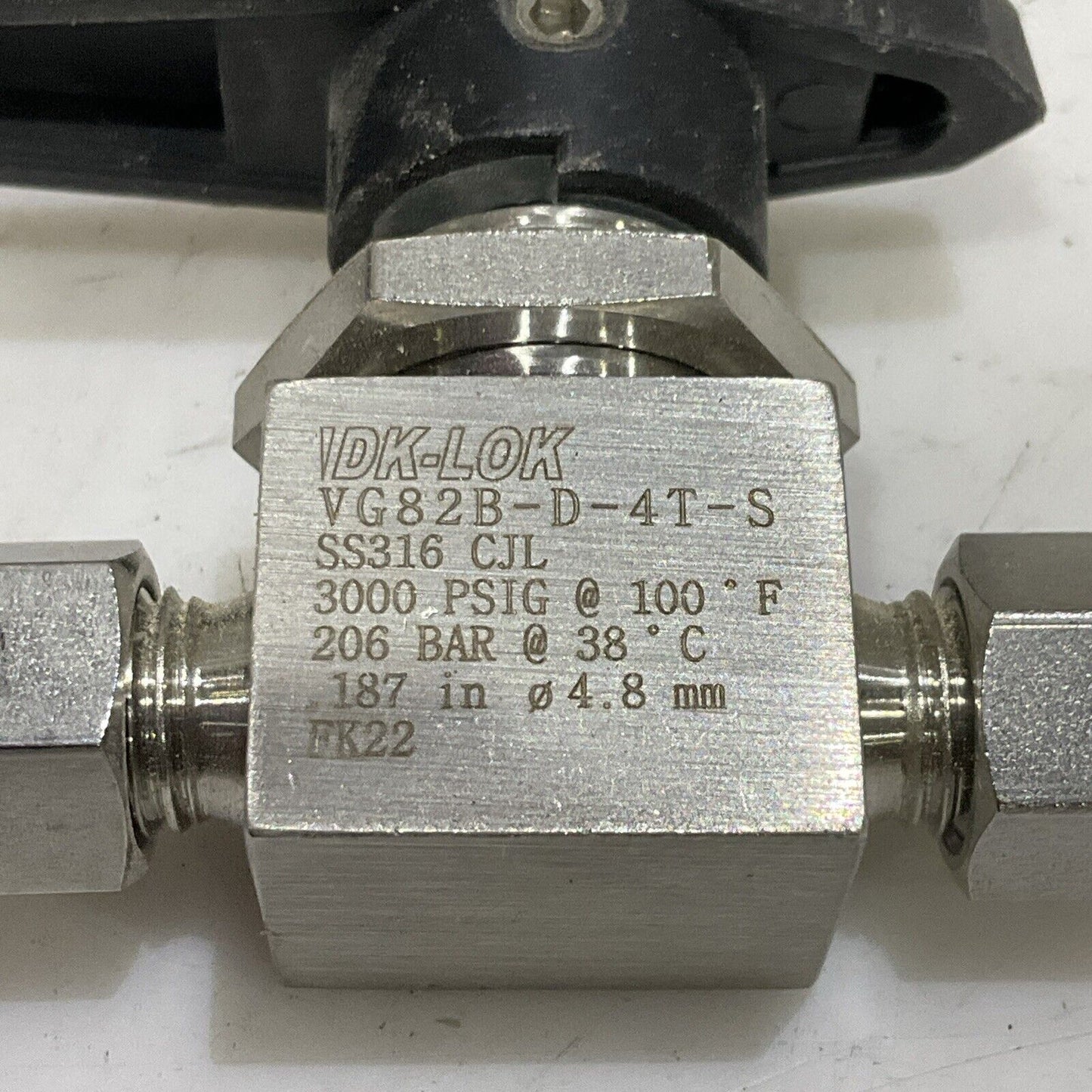 DK-LOK VG82B-D-4T-S VALVE VG82 3000 PSIG SS316 CJL 4.8MM LOT OF 9 G7T