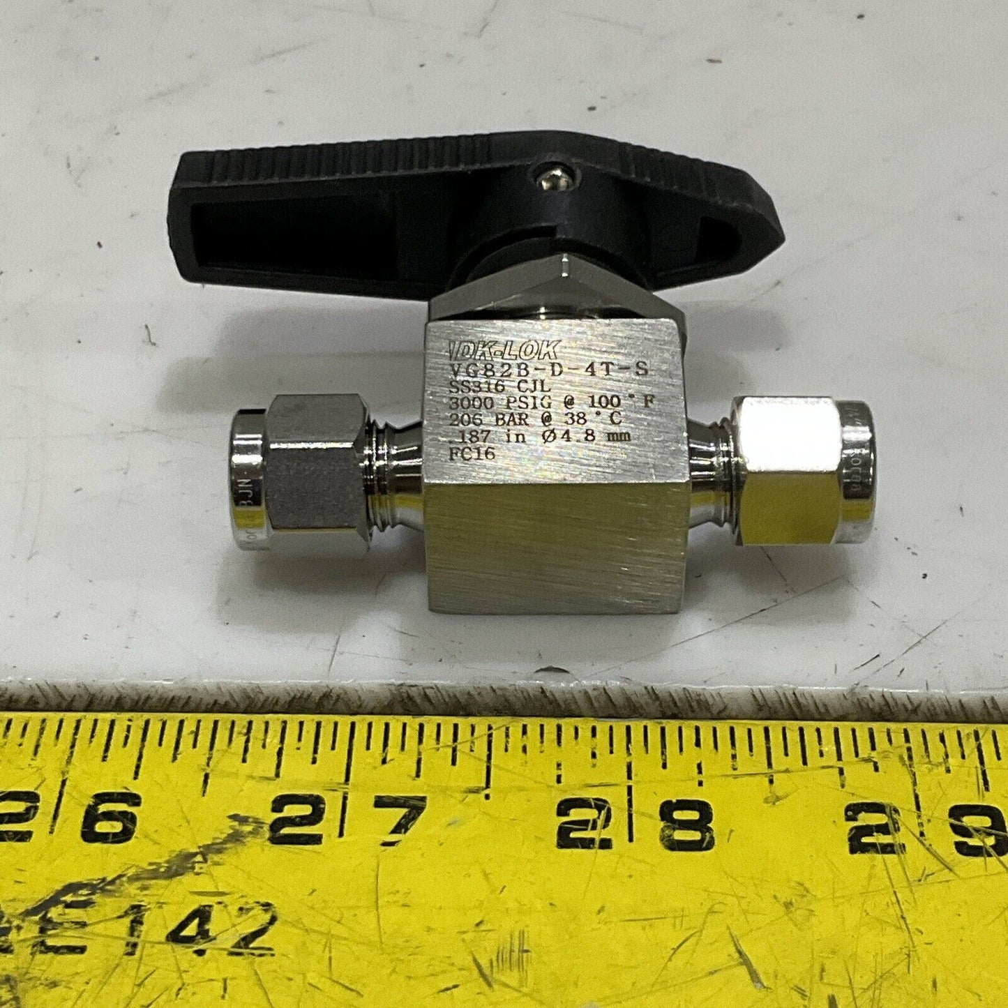 DK-LOK VG82B-D-4T-S VALVE VG82 3000 PSIG SS316 CJL 4.8MM LOT OF 10 G7T