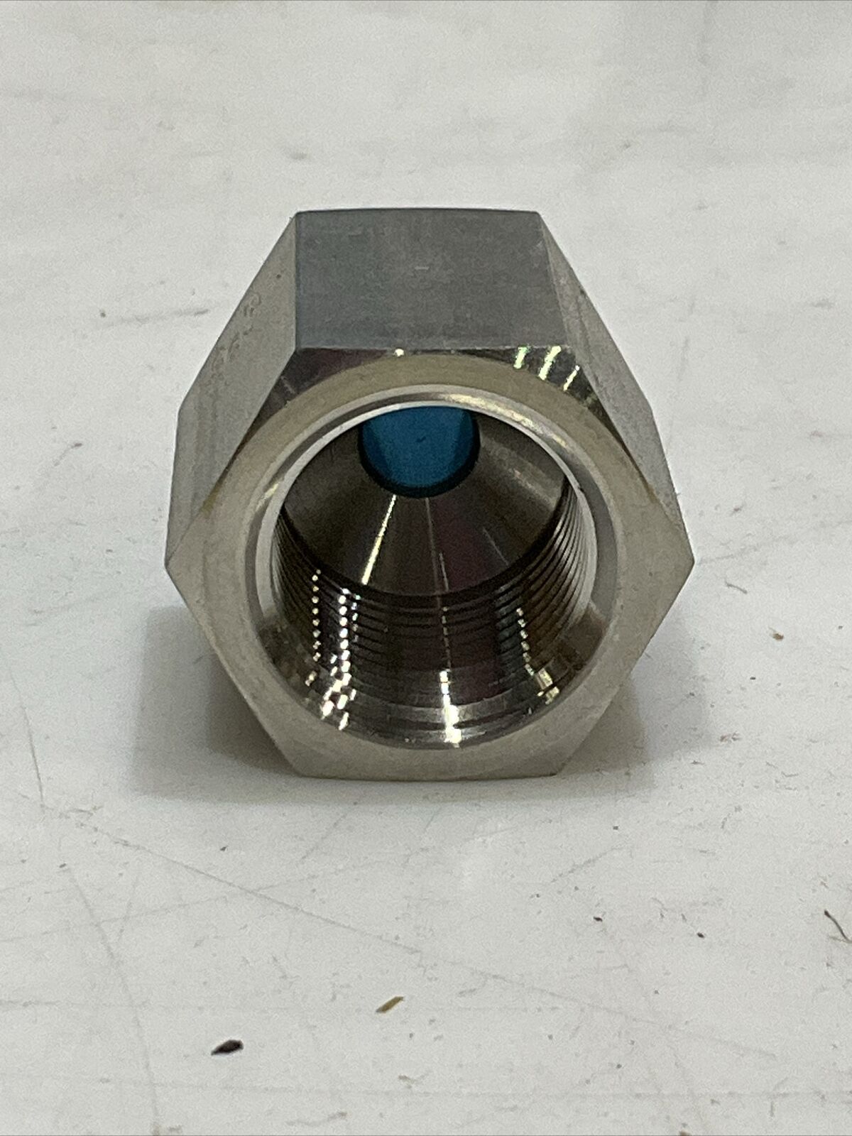 DK-LOK GABMF4-8N-S REDUCING ADAPTER NPT 1/4 NPT SS316 LOT OF 34 G7T