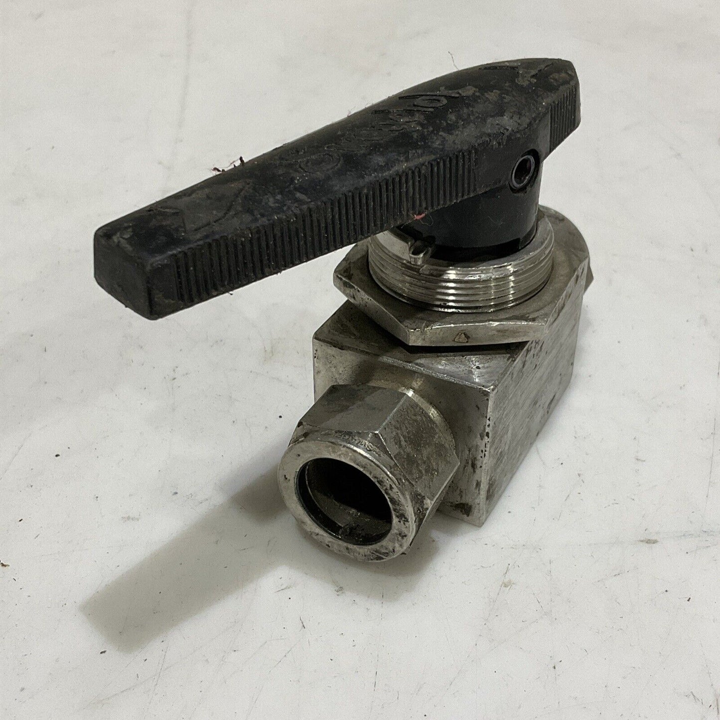 SWAGELOK SS-45S12 HIGH PRESSURE BALL VALVE 2500 PSIG 172 BAR G7T