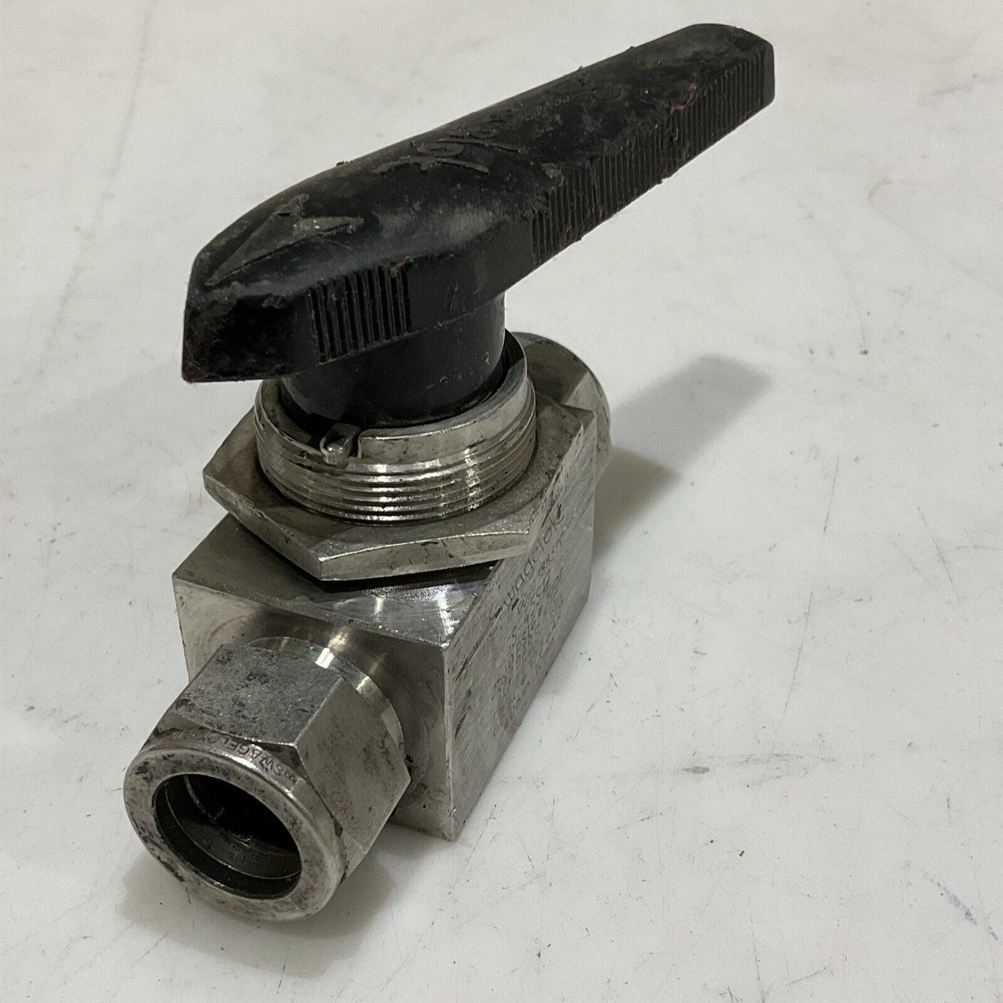 SWAGELOK SS-45S12 HIGH PRESSURE BALL VALVE 2500 PSIG 172 BAR G7T