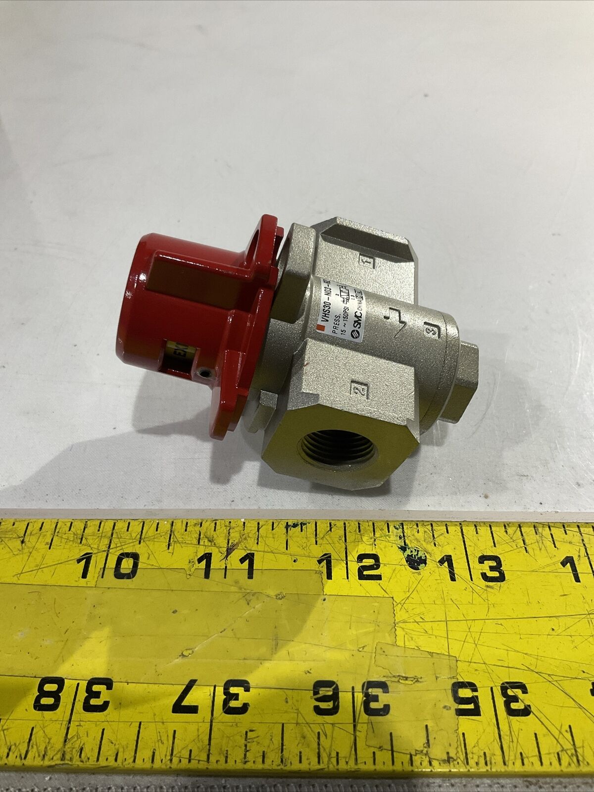SMC VHS30-N03-RZ PRESS RELIEF PNEUMATIC LOCK OUT VALVE 15-150 PSI U3S