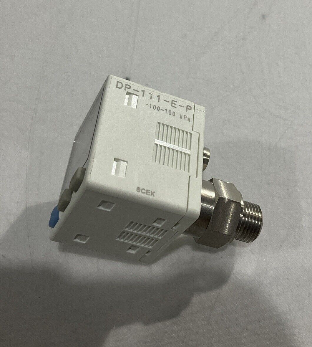 SUNX DP-111-E-P DIGITAL PRESSURE SENSOR 24VDC U3S