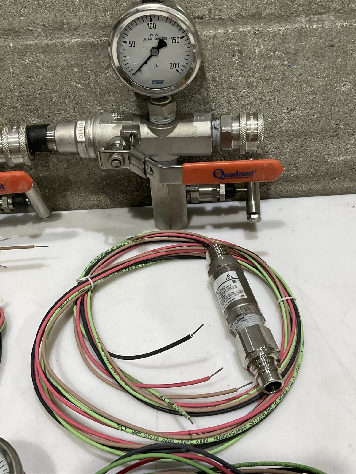 WIKA E-10-K-PBH-ND-LG3X67-ZZ TRANSMITTER 200# WELLHEAD H1RDS44Q B16.34 608 G7T