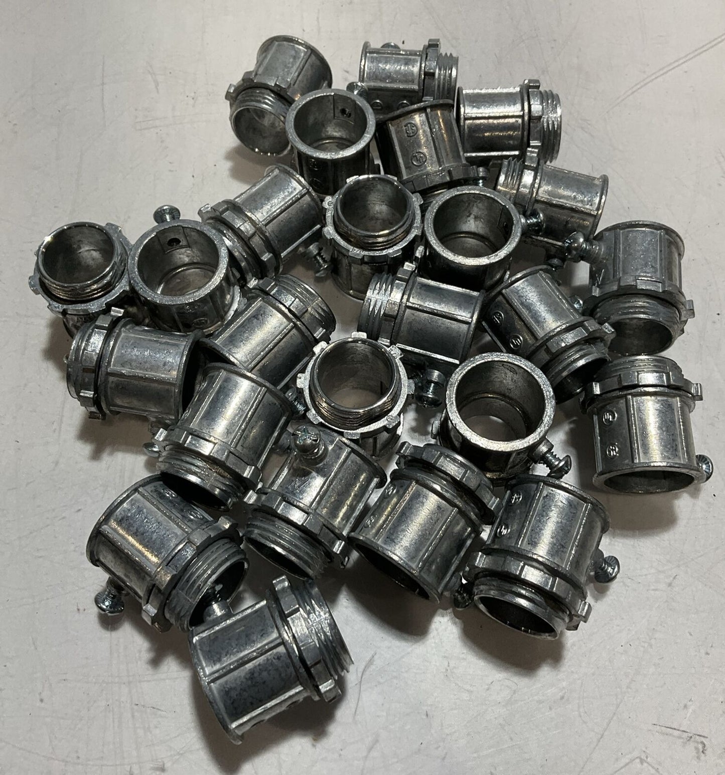 ARLINGTON IND 801 CONCRETE- TIGHT ZINC DIE CAST LOT OF 25 U3S