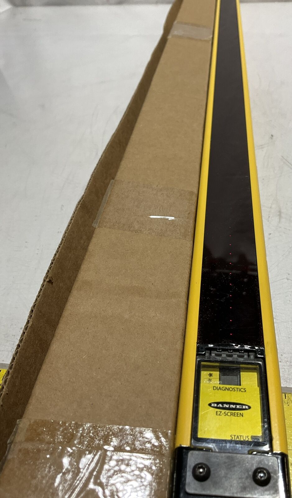 BANNER SLSE14-900P8 EZ-SCREEN SFETRY LIGTH CURTAIN U3S