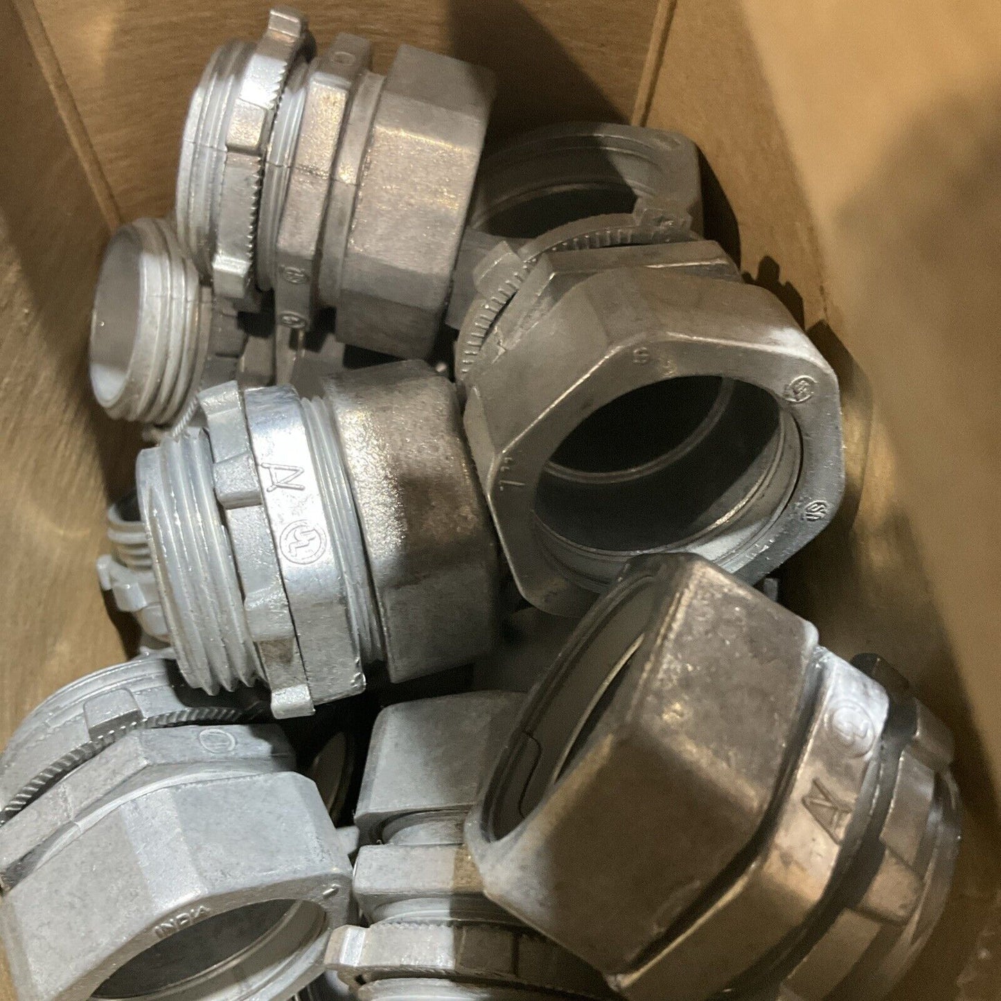ARLINGTON INDUSTRIES 822 CSA-RAIN TIGHT ZINC DIE CAST LOT OF 22 U3S