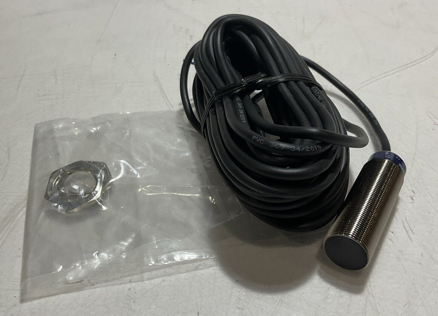 TELEMECANIQUE XS518BLPAL10 CYLINDER PROXIMITY SENSOR 18MM PNP U3S