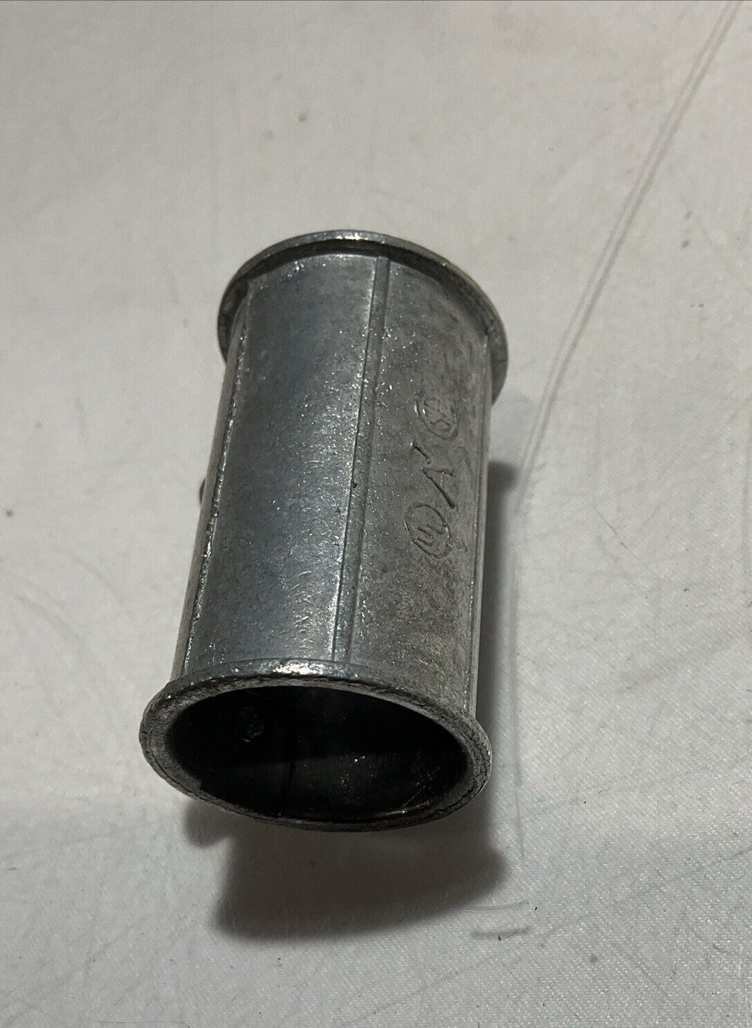 ARLINGTON IND 811 COUPLINGS CONCRETE - TIGHT ZINC DIE CAST LOT OF 31 U3S