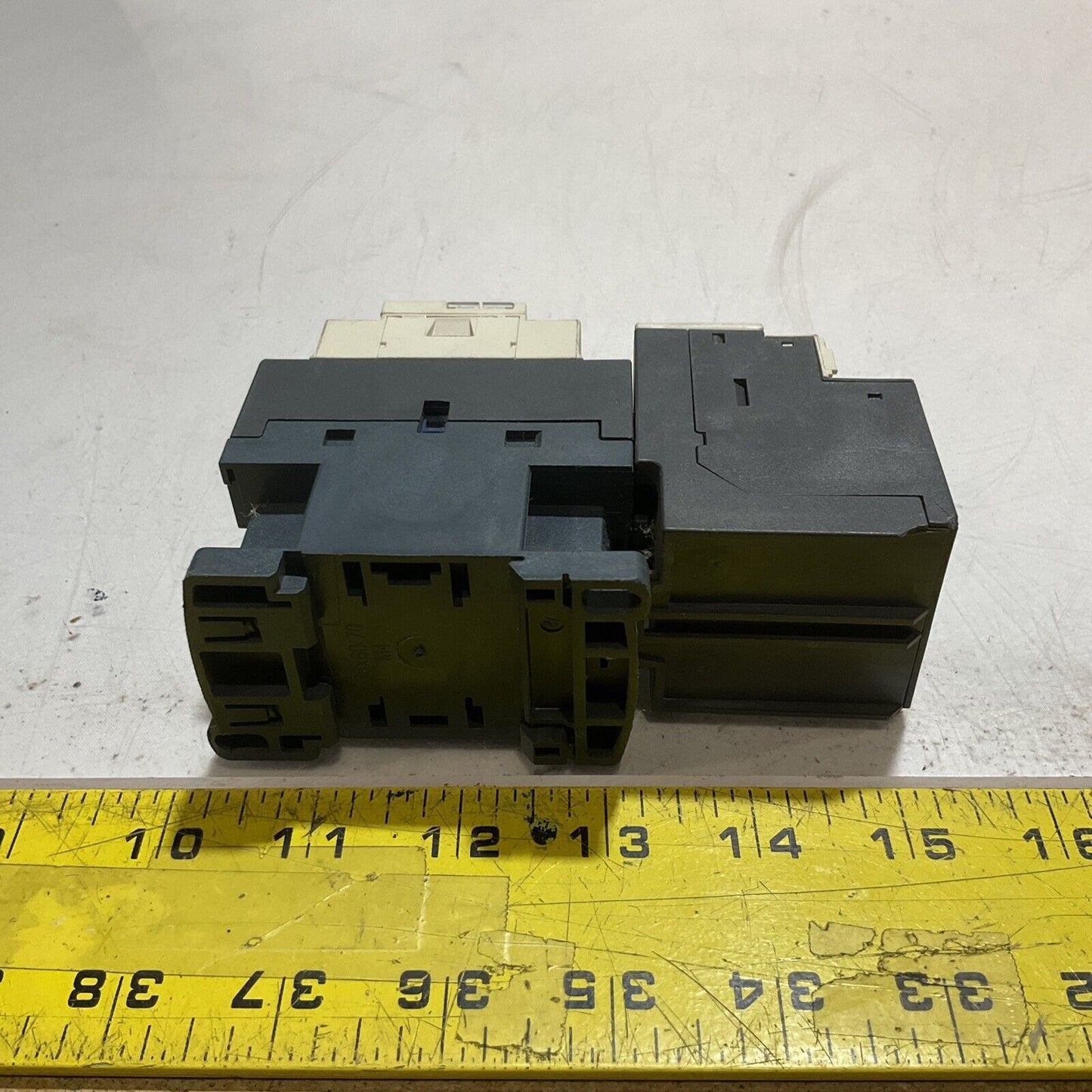 TELEMECANIQUE LC1D09 CONTRACTOR MOTOR CONTROL 690V U3S