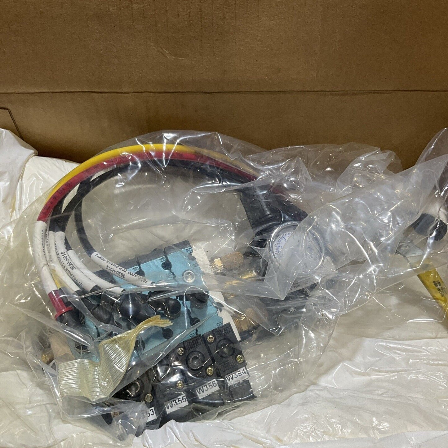 MAC DMB-DFFJ-1KJ VALVE STACK ASSY 24V U3S
