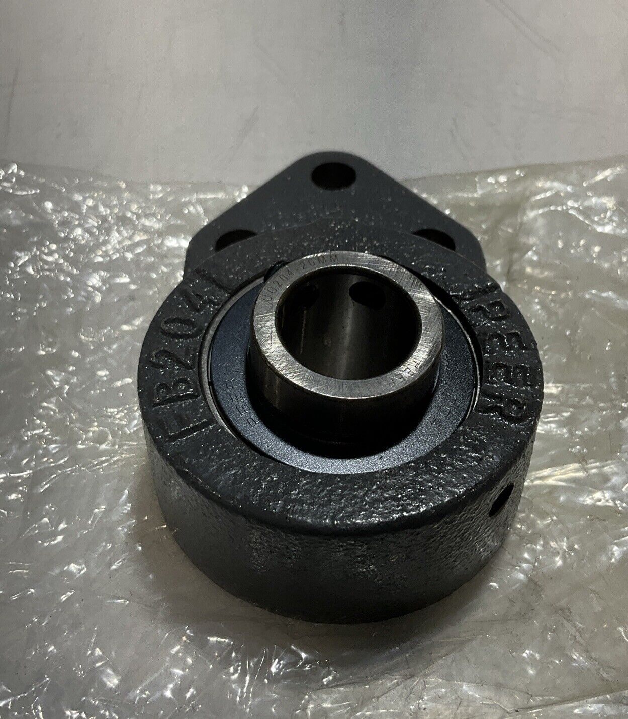 TRITAN FB204 PEER BEARING LOT OF 3 U3S
