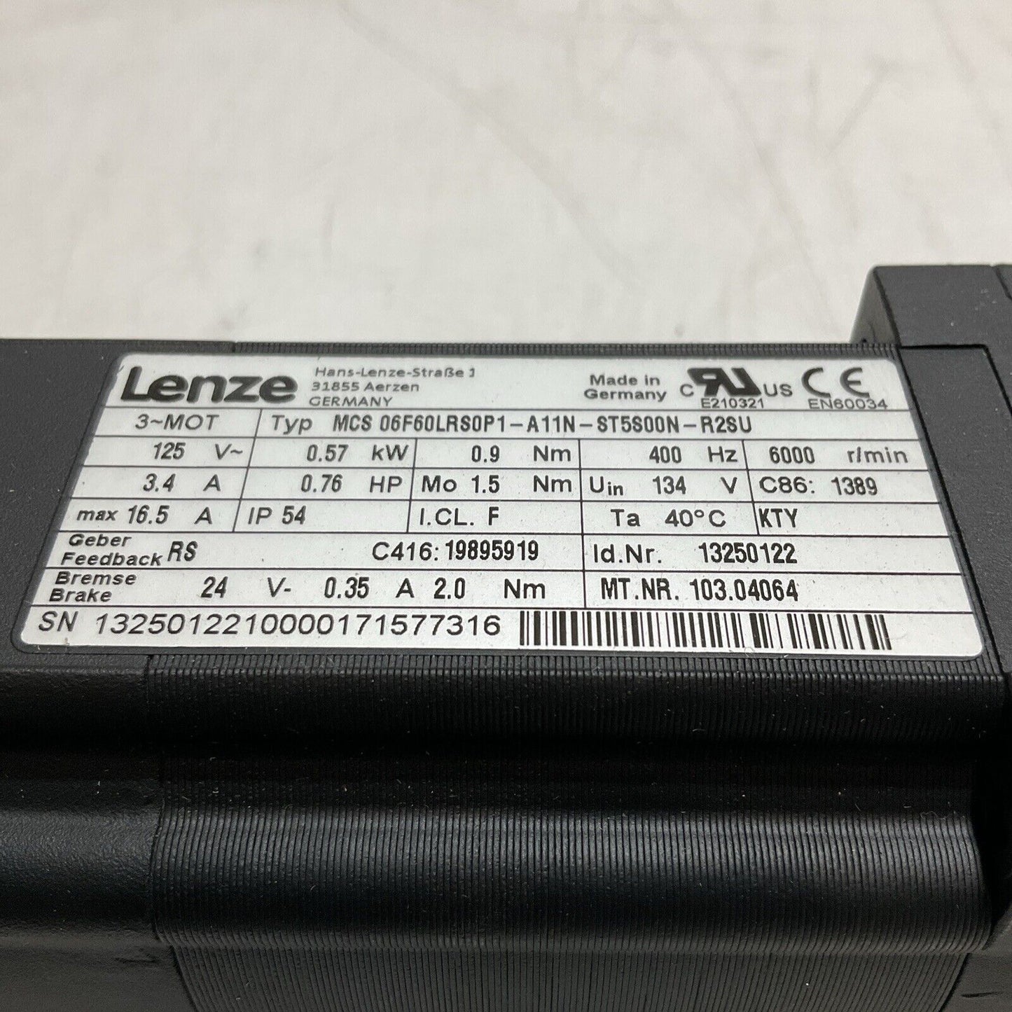 LENZE MCS 06F60LRS0P1-A11N-ST5S00N-R2SU MOTOR SERVO U3S