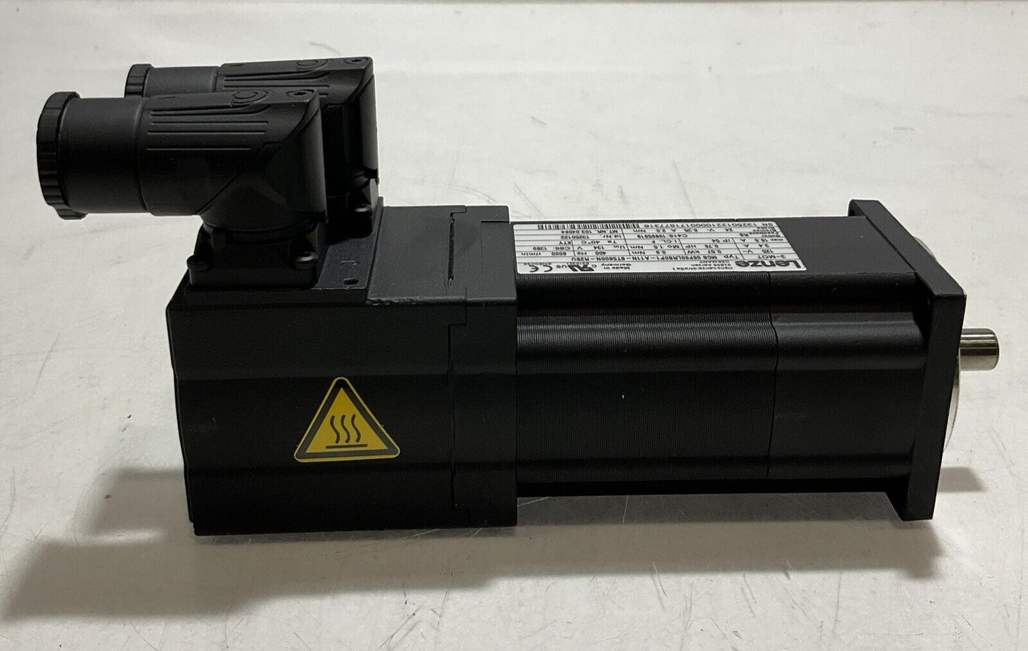 LENZE MCS 06F60LRS0P1-A11N-ST5S00N-R2SU MOTOR SERVO U3S