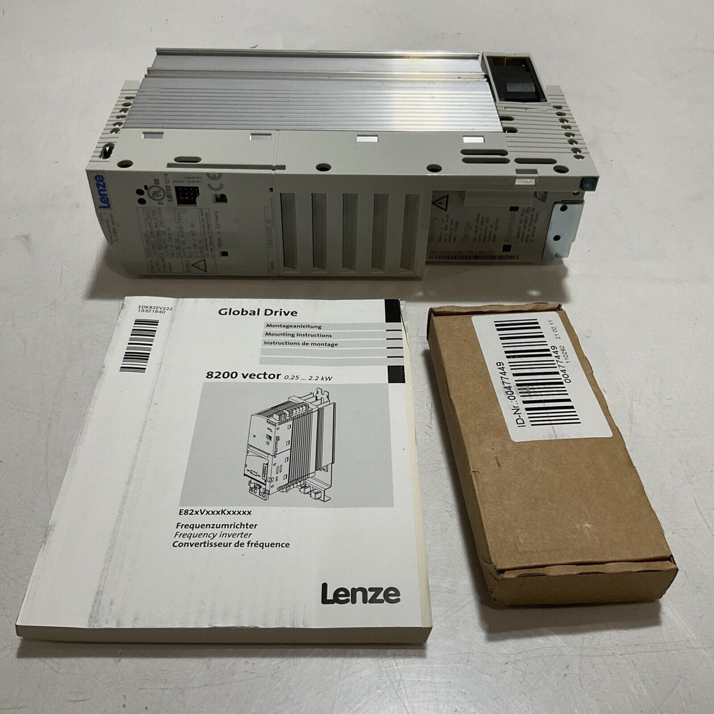 LENZE E82EV222_2C E82EV2222C 8200 VECTOR INVERTER BASECONTROLLER U3S