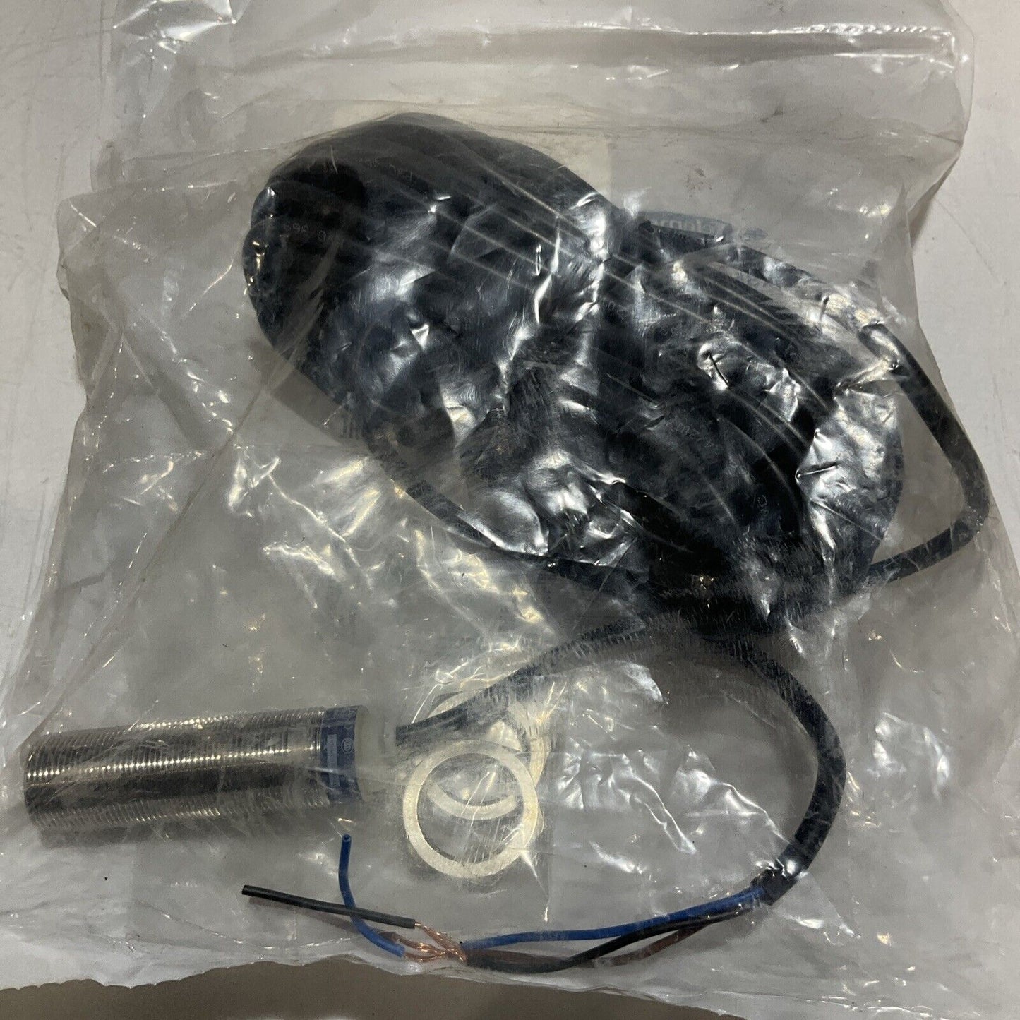 TELEMECANIQUE XS518BLPAL10 SENSORS LOT OF 2 U3S