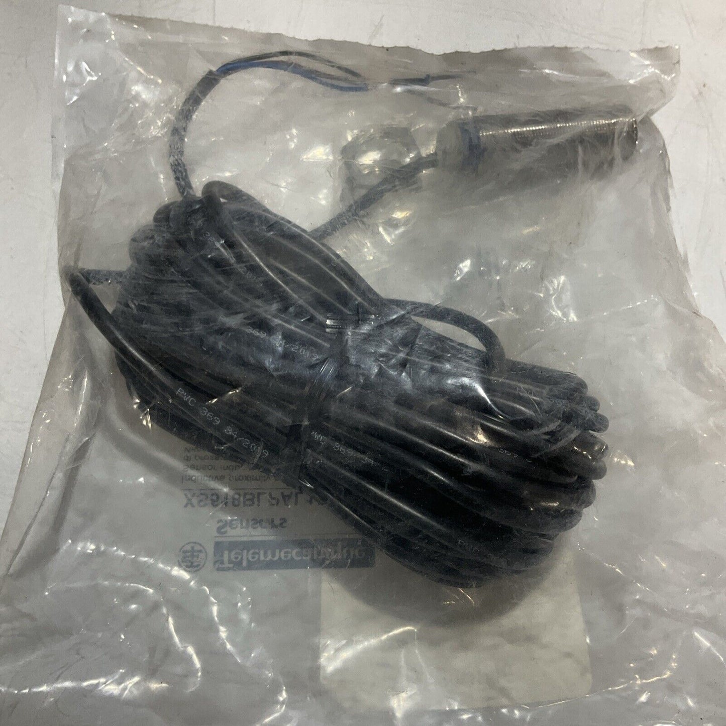 TELEMECANIQUE XS518BLPAL10 SENSORS LOT OF 2 U3S