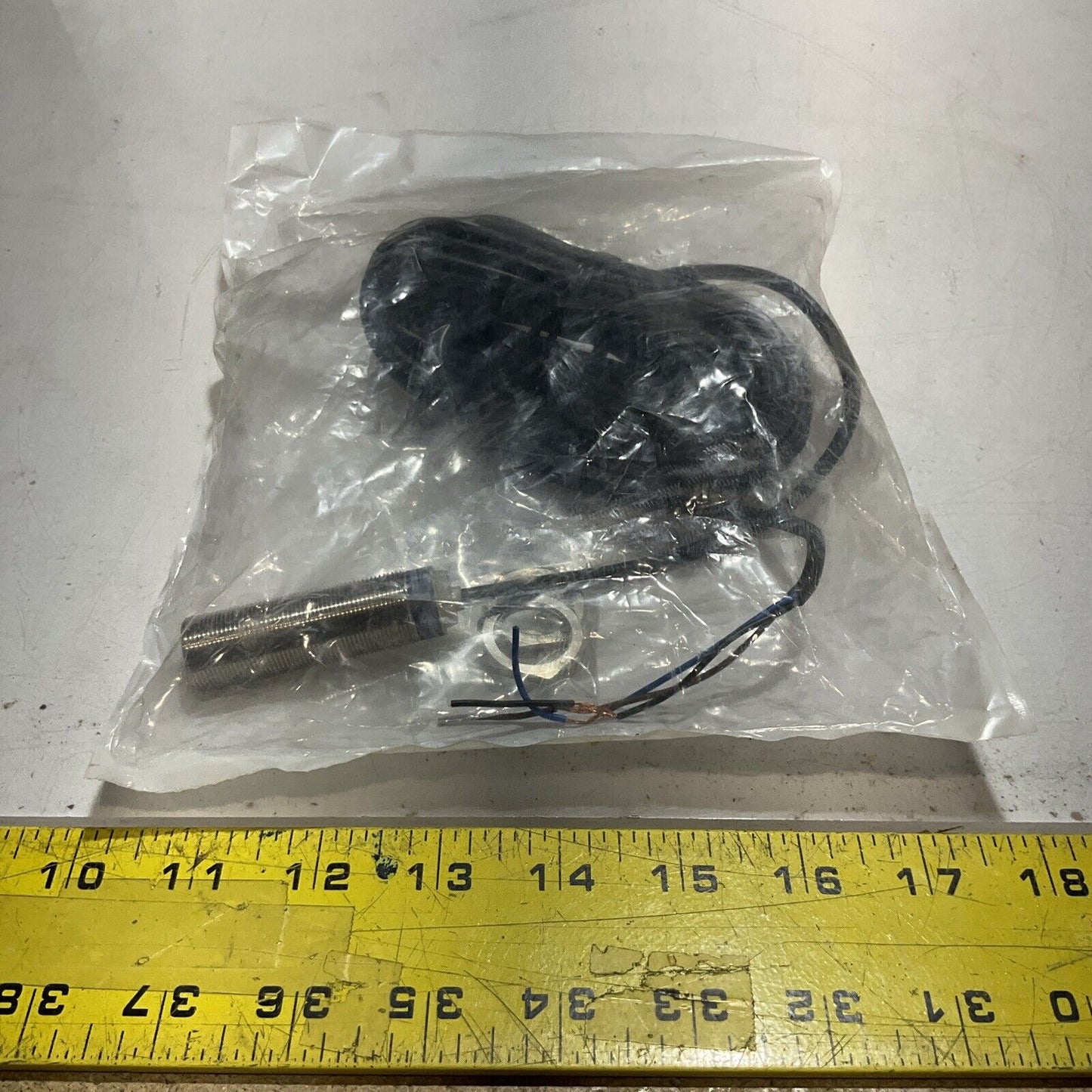 TELEMECANIQUE XS518BLPAL10 SENSORS LOT OF 2 U3S
