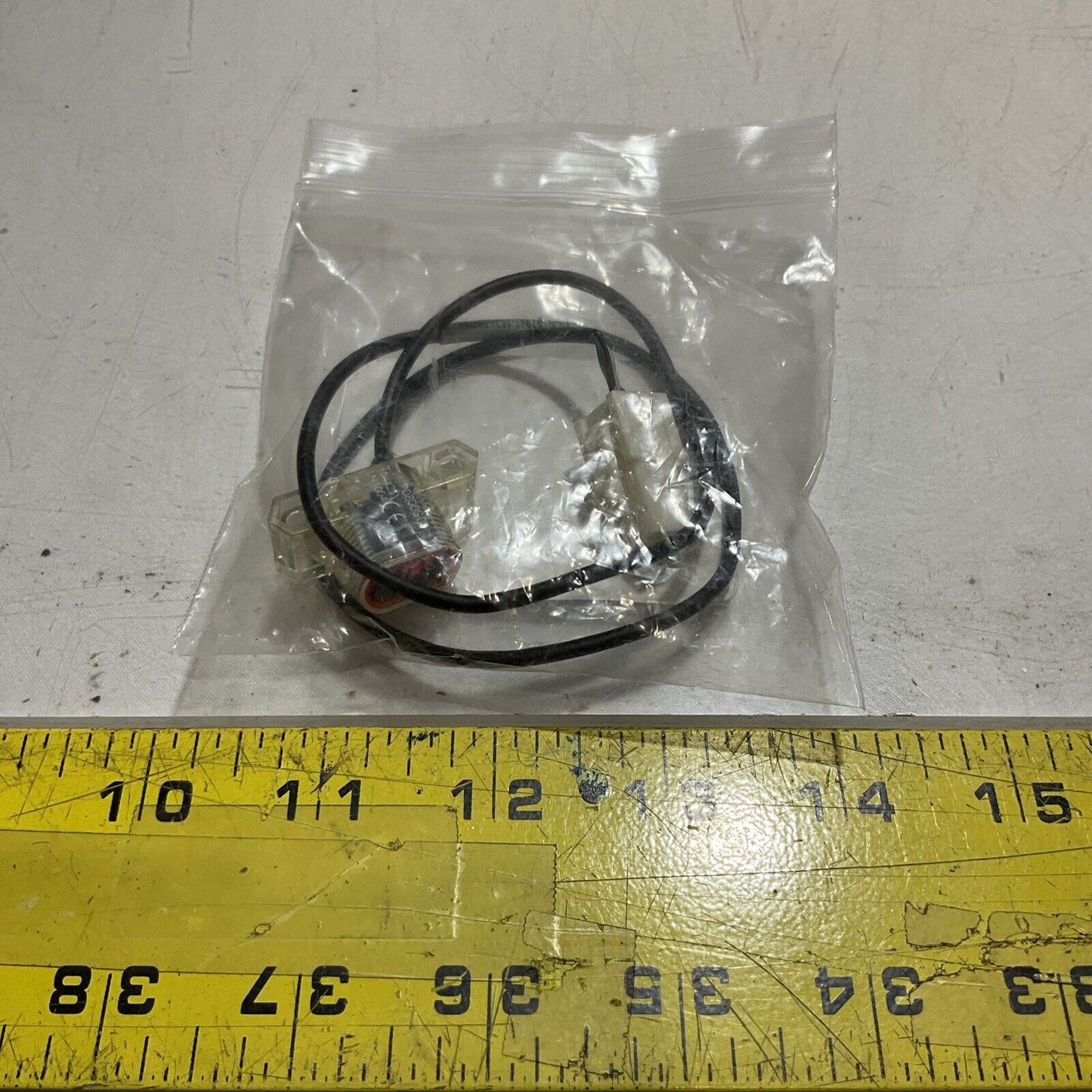 SICK ZT1-P0800S04 1044231 PHOTOELECTRIC INFRADED SENSOR LOT OF 3 U3S