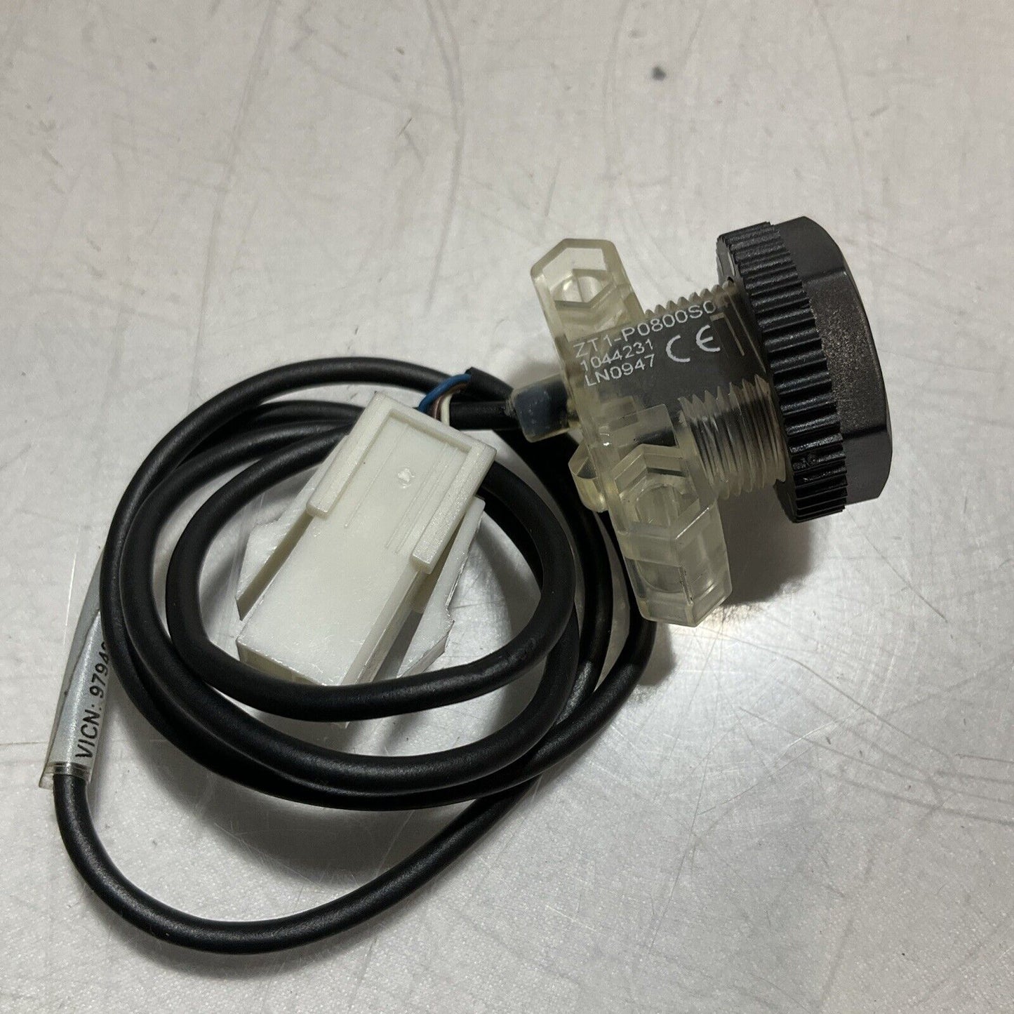 SICK ZT1-P0800S04 1044231 PHOTOELECTRIC INFRADED SENSOR LOT OF 2 U3S