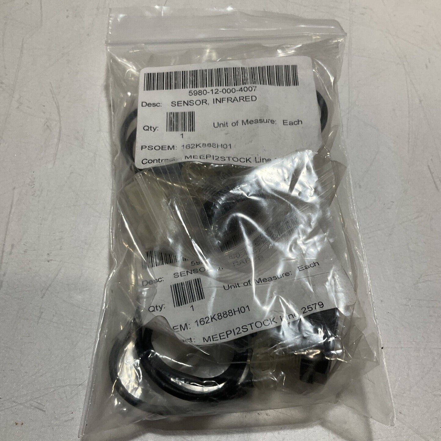 SICK ZT1-P0800S04 1044231 PHOTOELECTRIC INFRADED SENSOR LOT OF 2 U3S