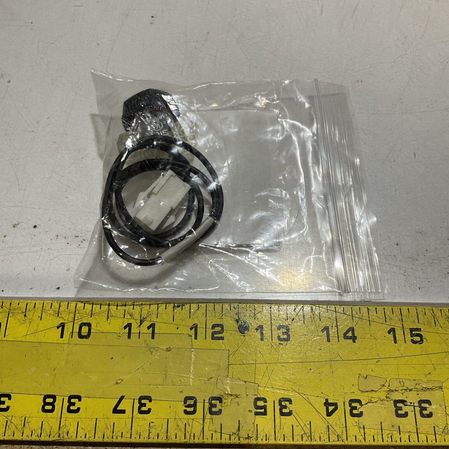 SICK ZT1-P0800S04 1044231 PHOTOELECTRIC INFRADED SENSOR LOT OF 2 U3S