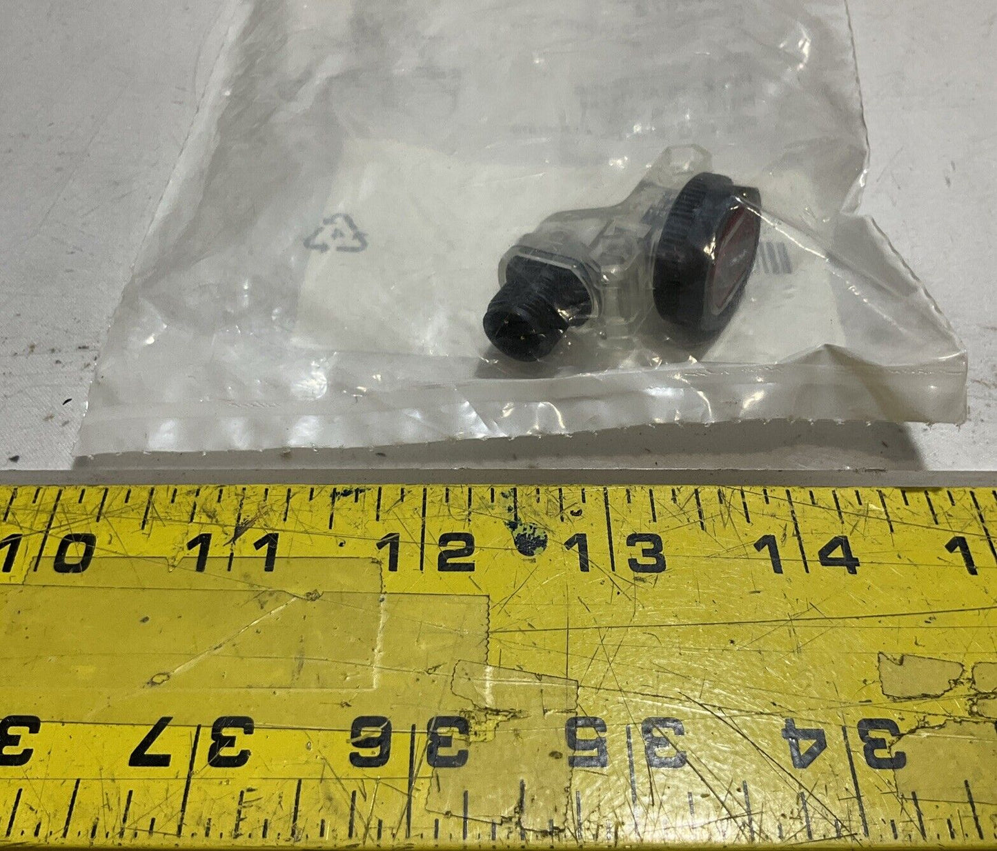 SICK ZL2-F2828 1043679 PNP PHOTOELECTRIC SENSOR PHOTO EYE SWITCH 10/30 VDC U3S