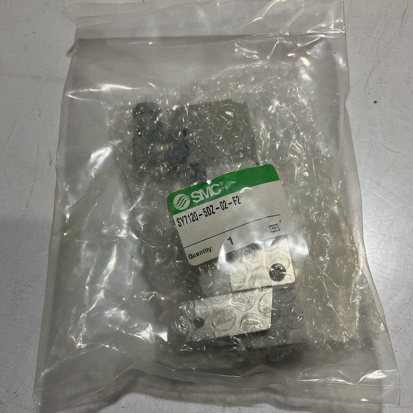 SMC SY7120-5DZ-02-F2 SOLENOID VALVE 24VDC LOT OF 2 U3S