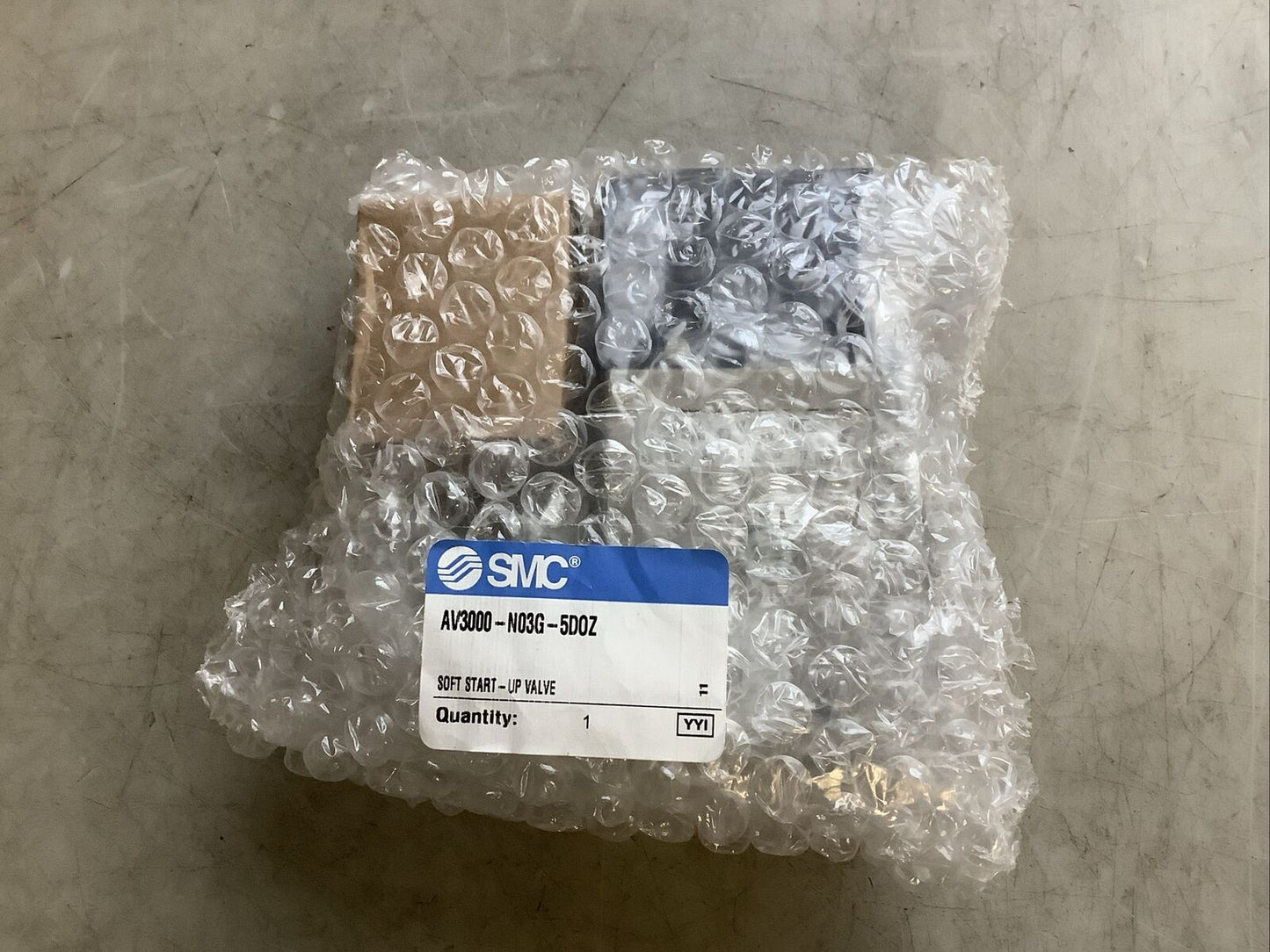 SMC AV3000-N03G-5D0Z SOFT START-UP VALVE U3S