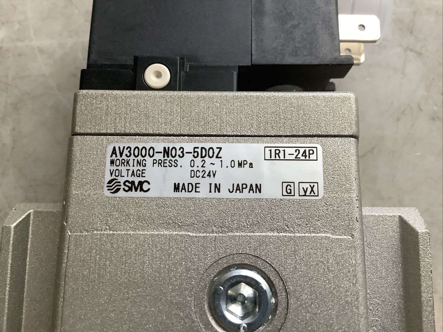 SMC AV3000-N03G-5D0Z SOFT START-UP VALVE U3S