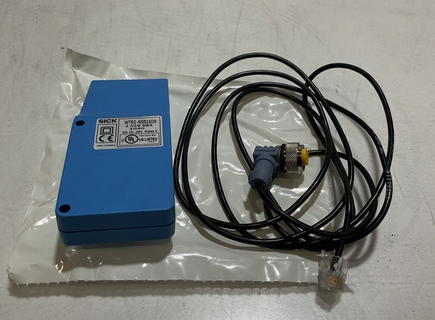 SICK WTR2-N551S06 PHOTOEYE DEFFUSE SENSOR LOT OF 5 U3S