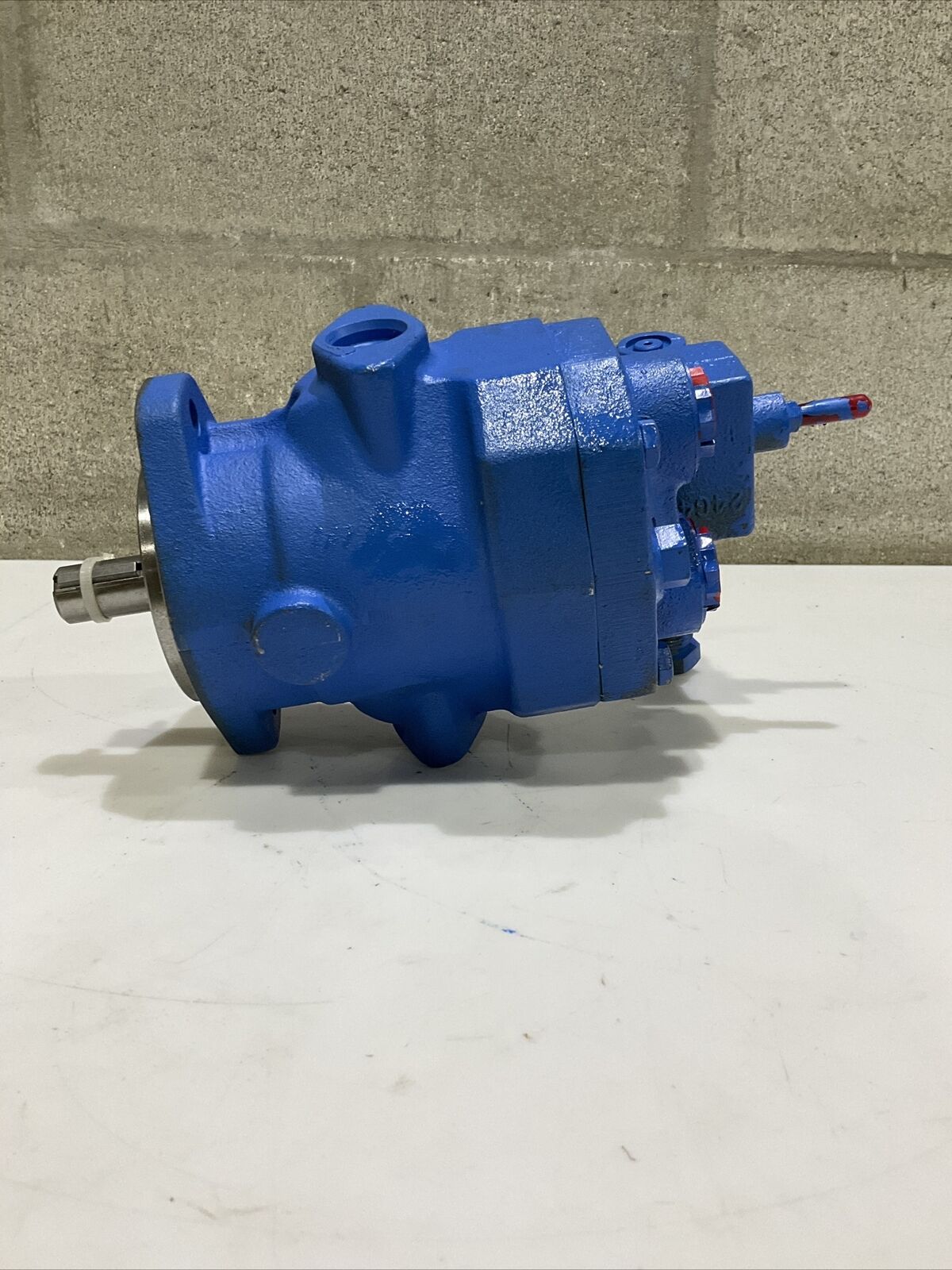 VICKERS PV010-A2R-SE1S-20-C21D12 VARIABLE PISTON PUMP 373
