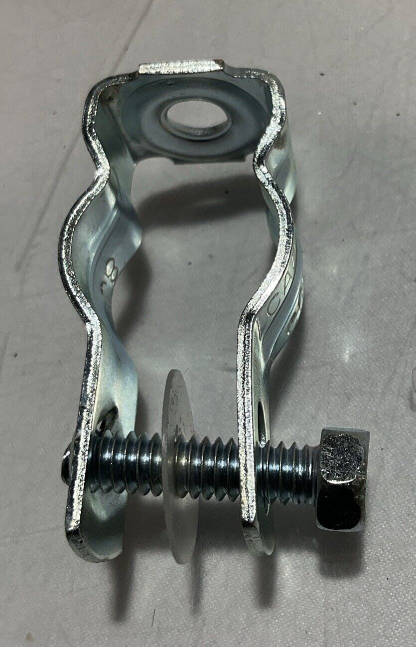 CADDY CD0B CD SERIES CONDUIT HANGERS LOT OF 55 U3S