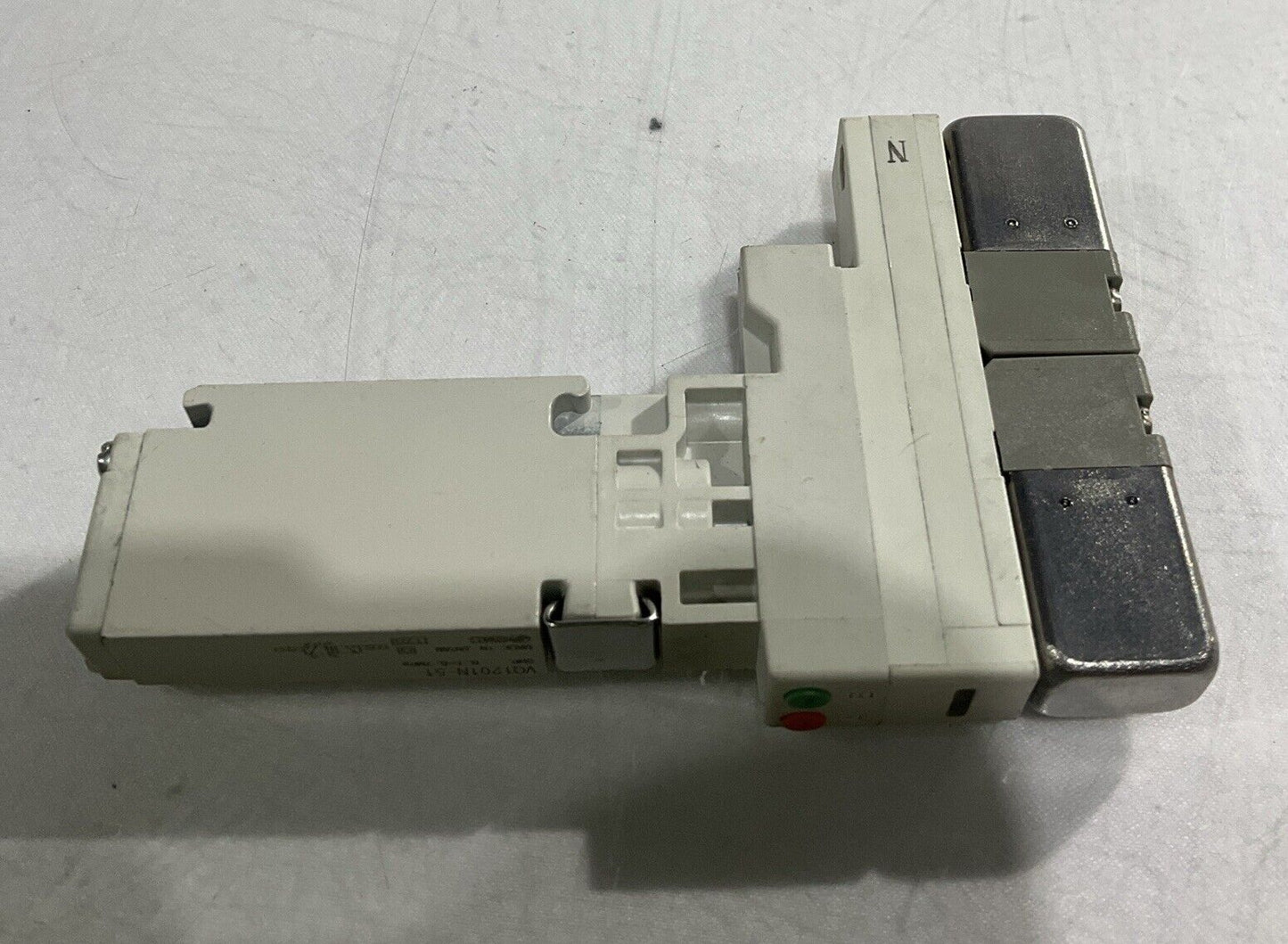 SMC VQ1201N-51 PNEUMATIC SOLENOID VALVE LOT OF 2 U3S
