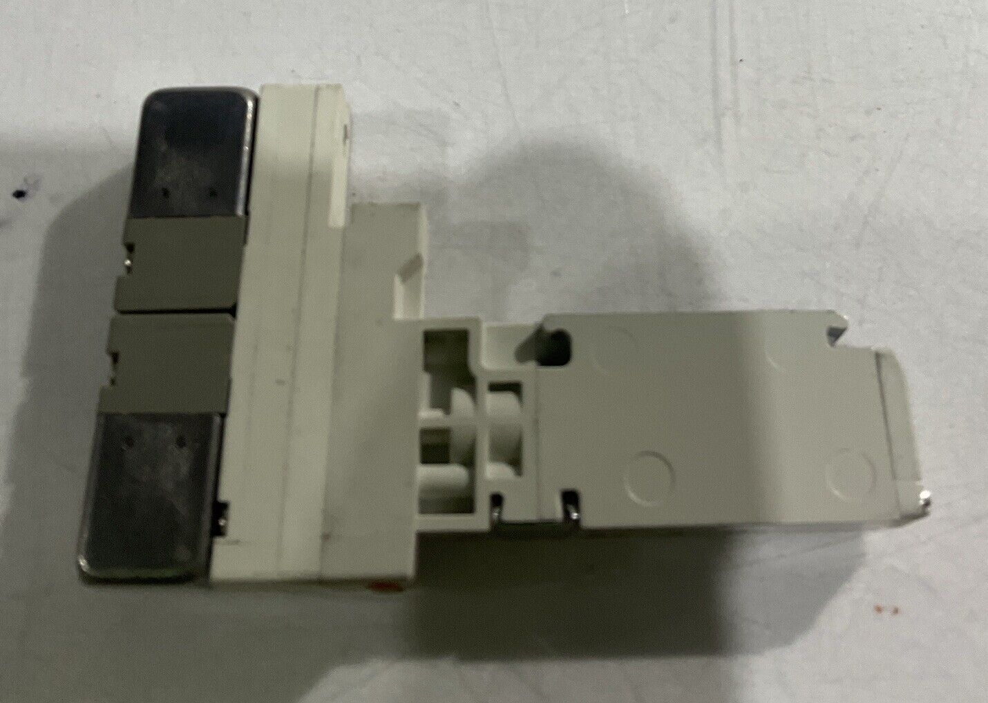 SMC VQ1201N-51 PNEUMATIC SOLENOID VALVE LOT OF 2 U3S