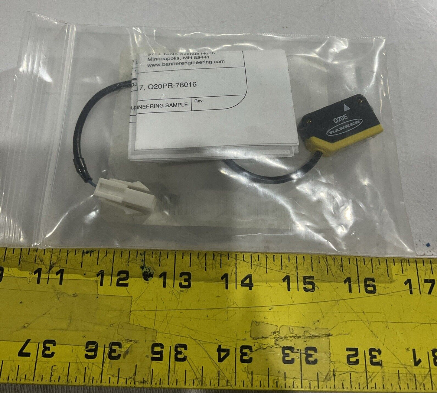 BANNER QS18VP6LPW-78992 PHOTOELECTRIC SENSOR EMITTER 2 PIN LOT OF 3 U3S