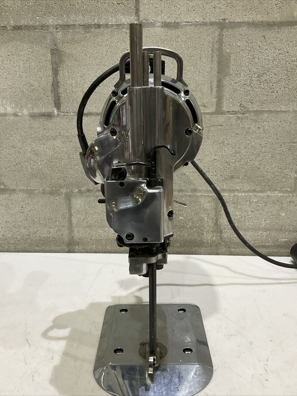 HIGHLEAD CZM200 AUTO-SHARPENING FABRIC CUTTING TOOL 220V 5.5A RM6