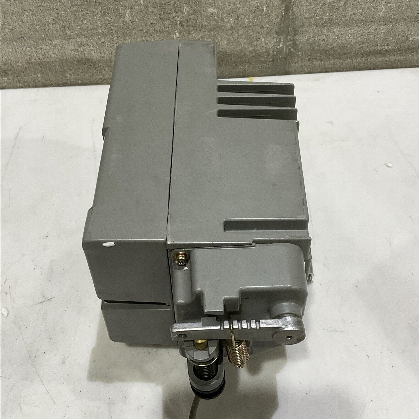 MITSUBISHI XC-EMFY-20-07 LIMISERVO NEEDLE POSITIONER XC-E SER. HVP-N XC-CL-2 RM6