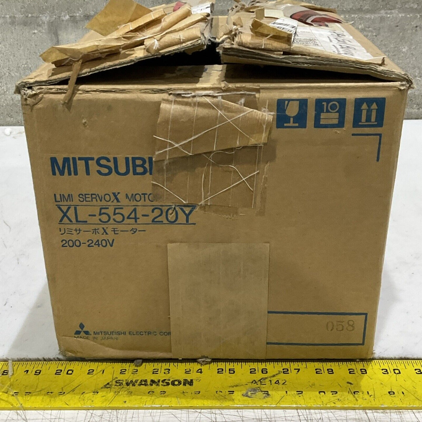 MITSUBISHI LIMISERVO X MOTOR 200-240V 3000 RPM 1.76 N 559W RM6