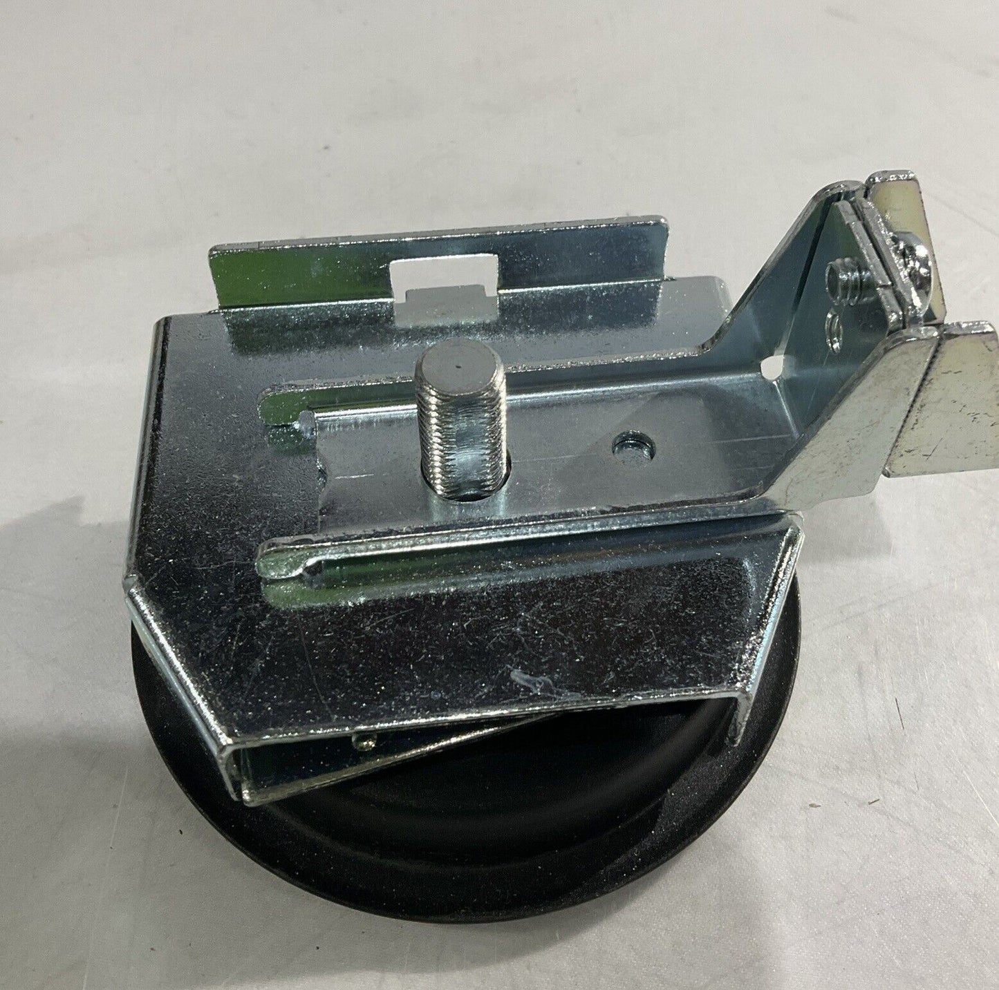 SOUTHCO CC17-K0D0153 LATCH FLUSHCUP MIDSIZE PERPENDICULAR BLK U3S