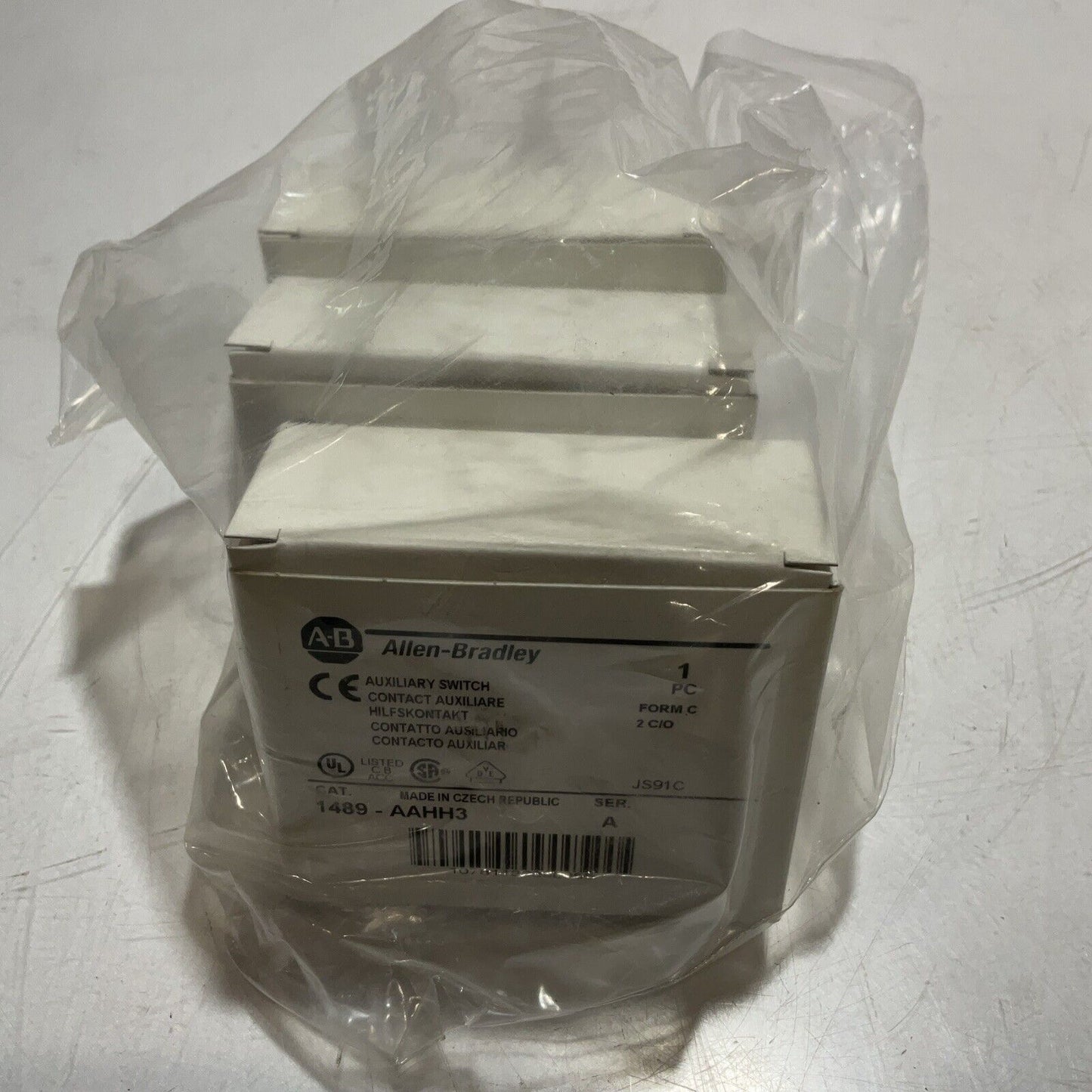 A-B ALLEN- BRADLEY 1489-AAHH3 AUXILIARY SWITCH LOT OF 3 U3S