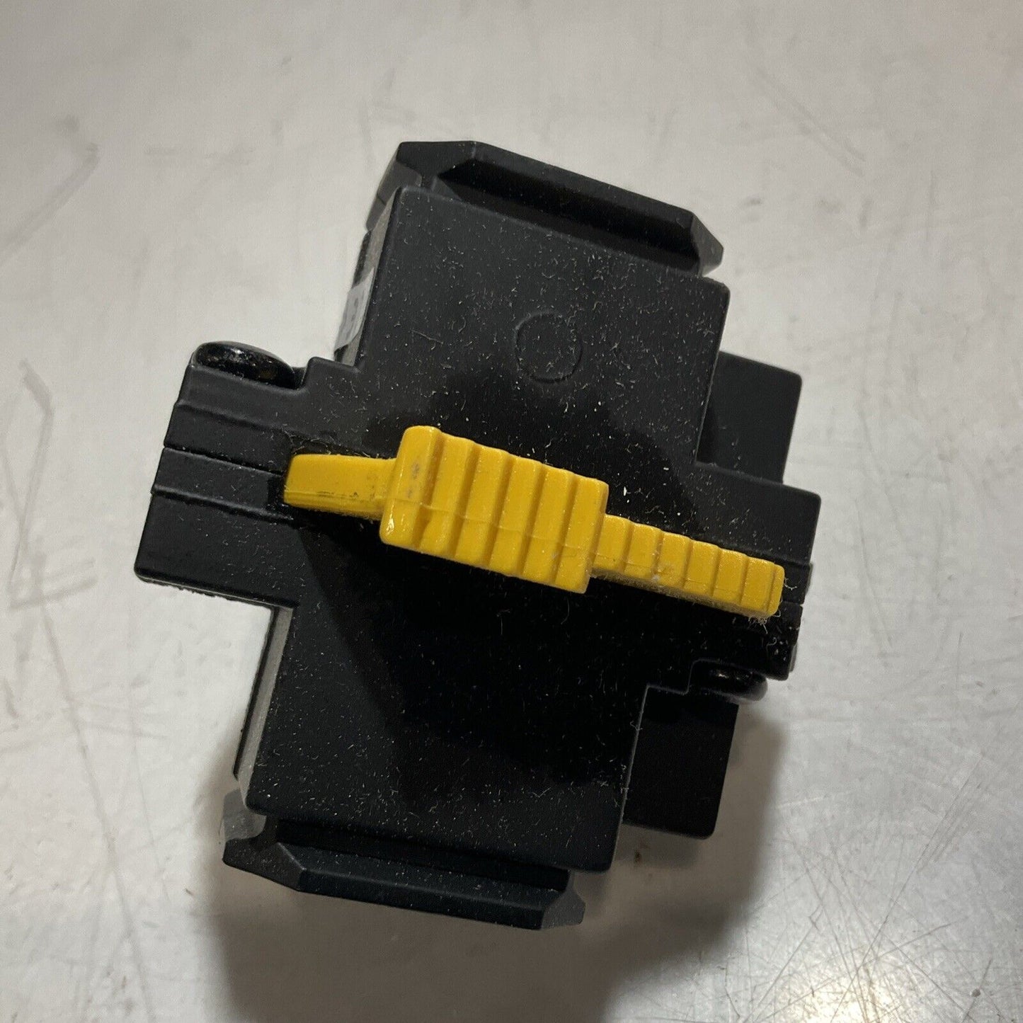 NORGREN T74E-4AA- P1N VALVE SHUT OFF 3X.50 PORT 2 POSITION LOCKOUT U3S