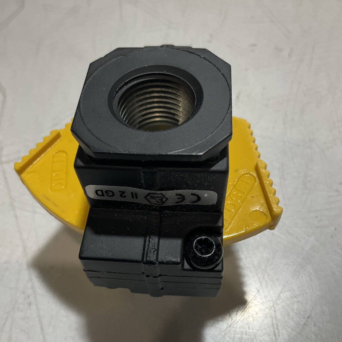 NORGREN T74E-4AA- P1N VALVE SHUT OFF 3X.50 PORT 2 POSITION LOCKOUT U3S