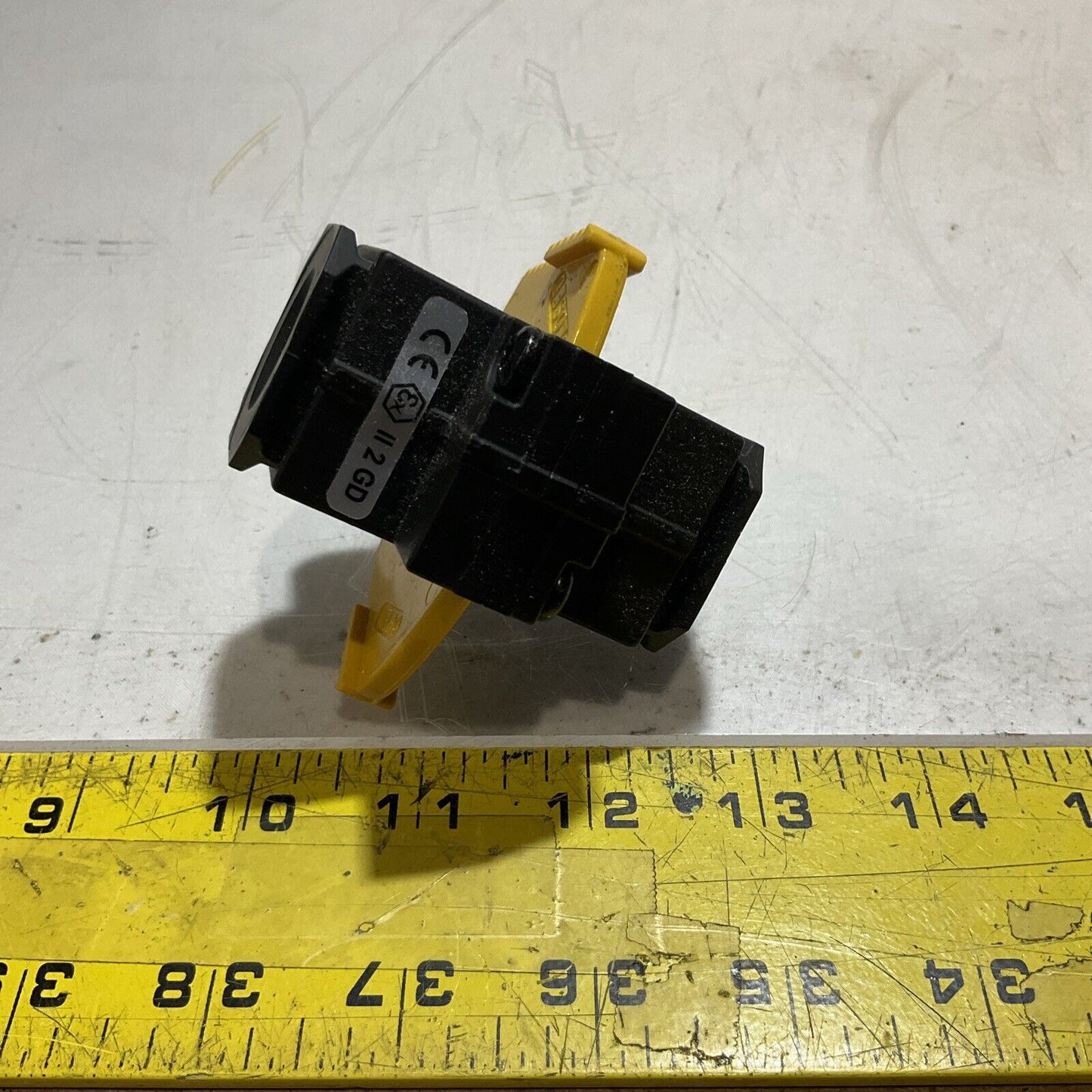 NORGREN T74E-4AA- P1N VALVE SHUT OFF 3X.50 PORT 2 POSITION LOCKOUT U3S